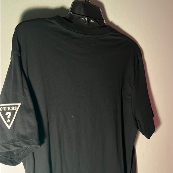 GUESS Black Graphic Men's T-Shirt - Picture 9 of 11